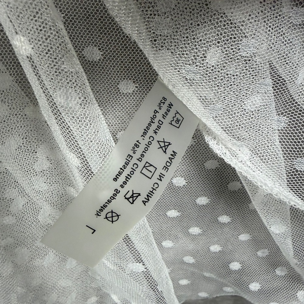 Sheer Lace-Trim White Robe with Tie Front - Picture 4 of 11